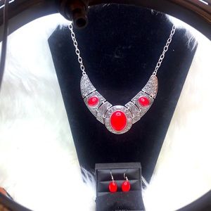 Necklace & Earrings